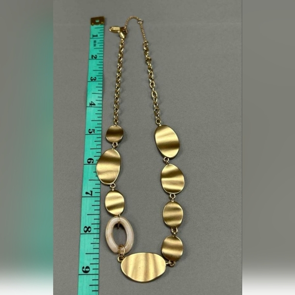 Anne Taylor Factory Necklace - Picture 3 of 4